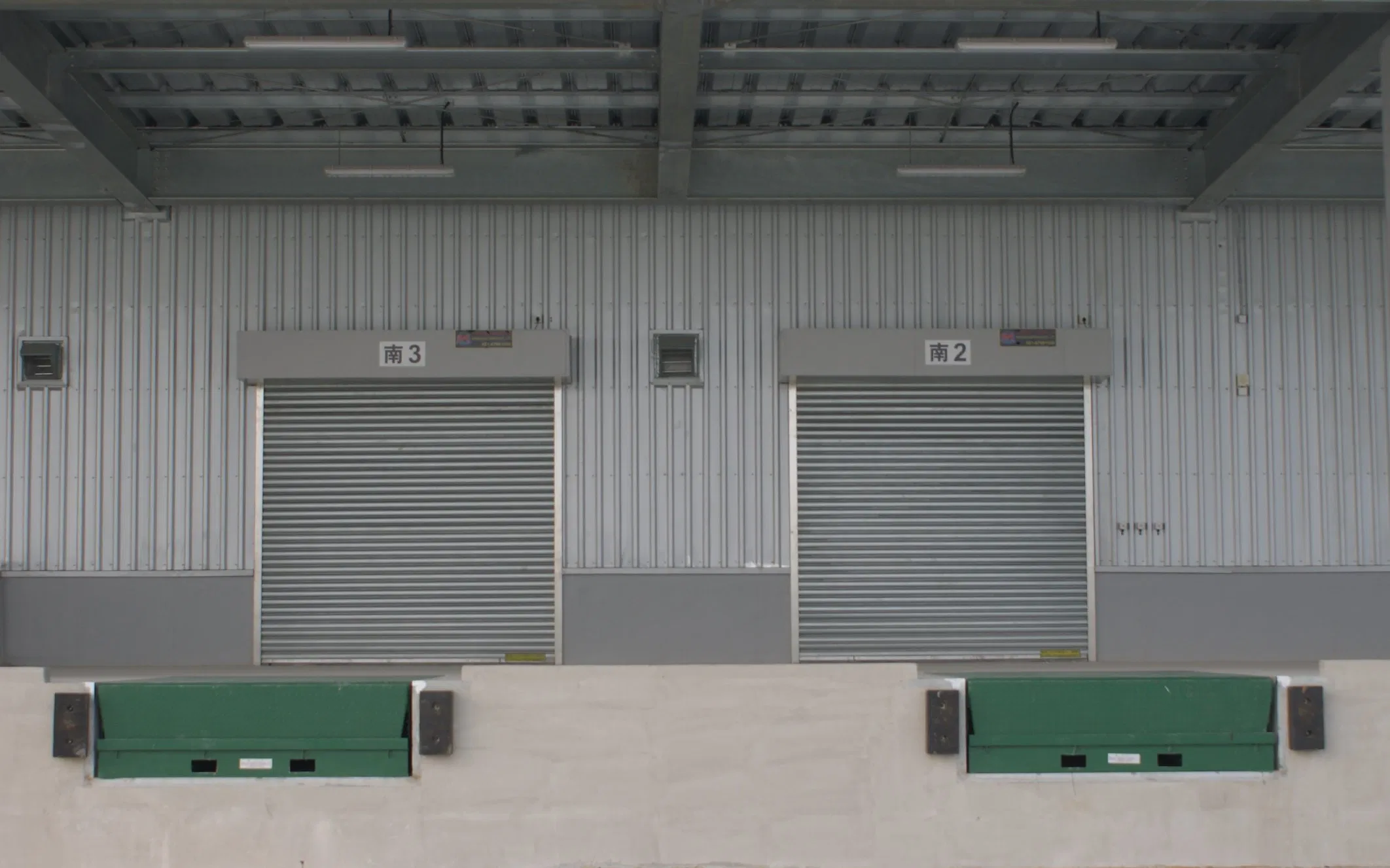 Industrial Exterior Waterproof Vertical Foamed Rolling Shutter Metal Galvanized Steel Power Driving Roll up Entry Fireproof Fire Rated Fire Safety Garage Door