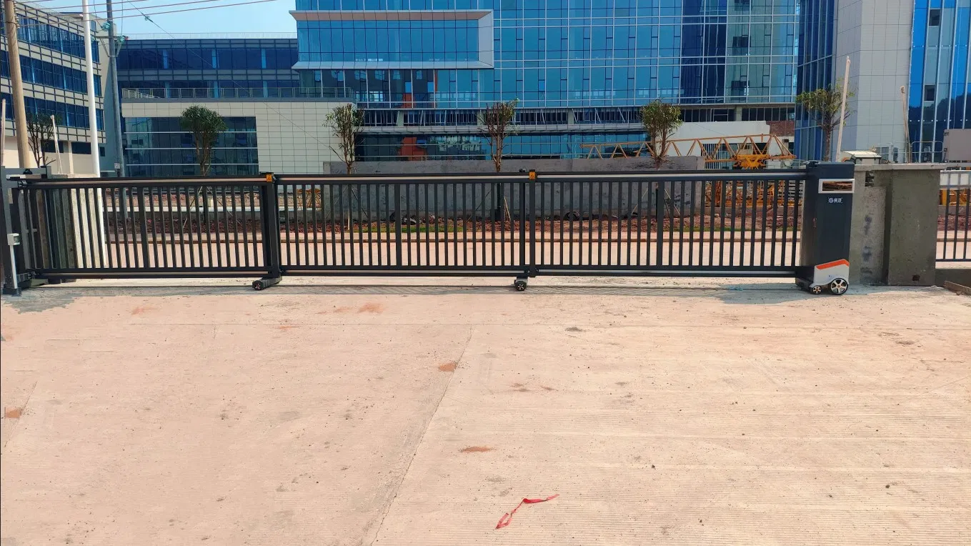 Durable Automatic Aluminium Sliding Telescopic Gate for Hotels and Businesses