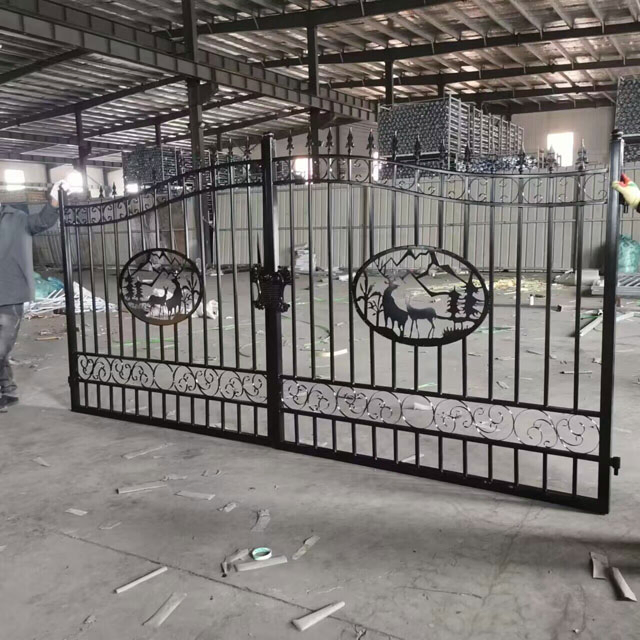 Custom Double Swing Decorative Wrought Iron Gates for Driveways