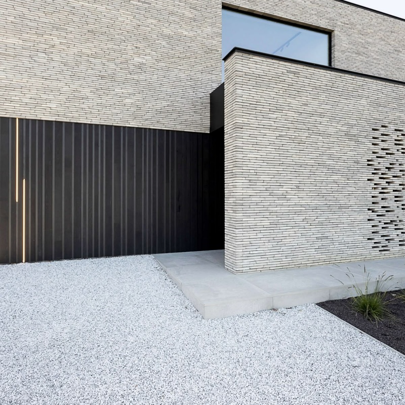 Anti-Detachment Design Smart Aluminium Invisible Frameless Grille Garage Doors