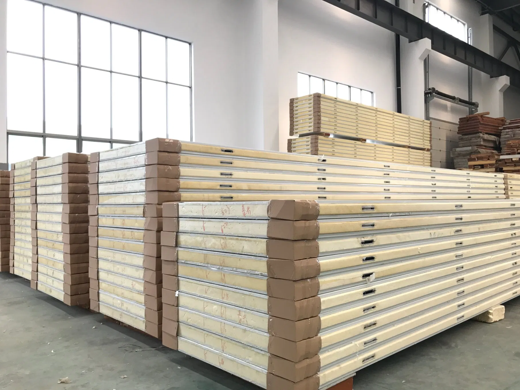 Sh 3D Exterior Wall Insulated Panels for Garage Door VIP Sandwich PU Foam Cold Storage Panel Price M2 Manufacturers