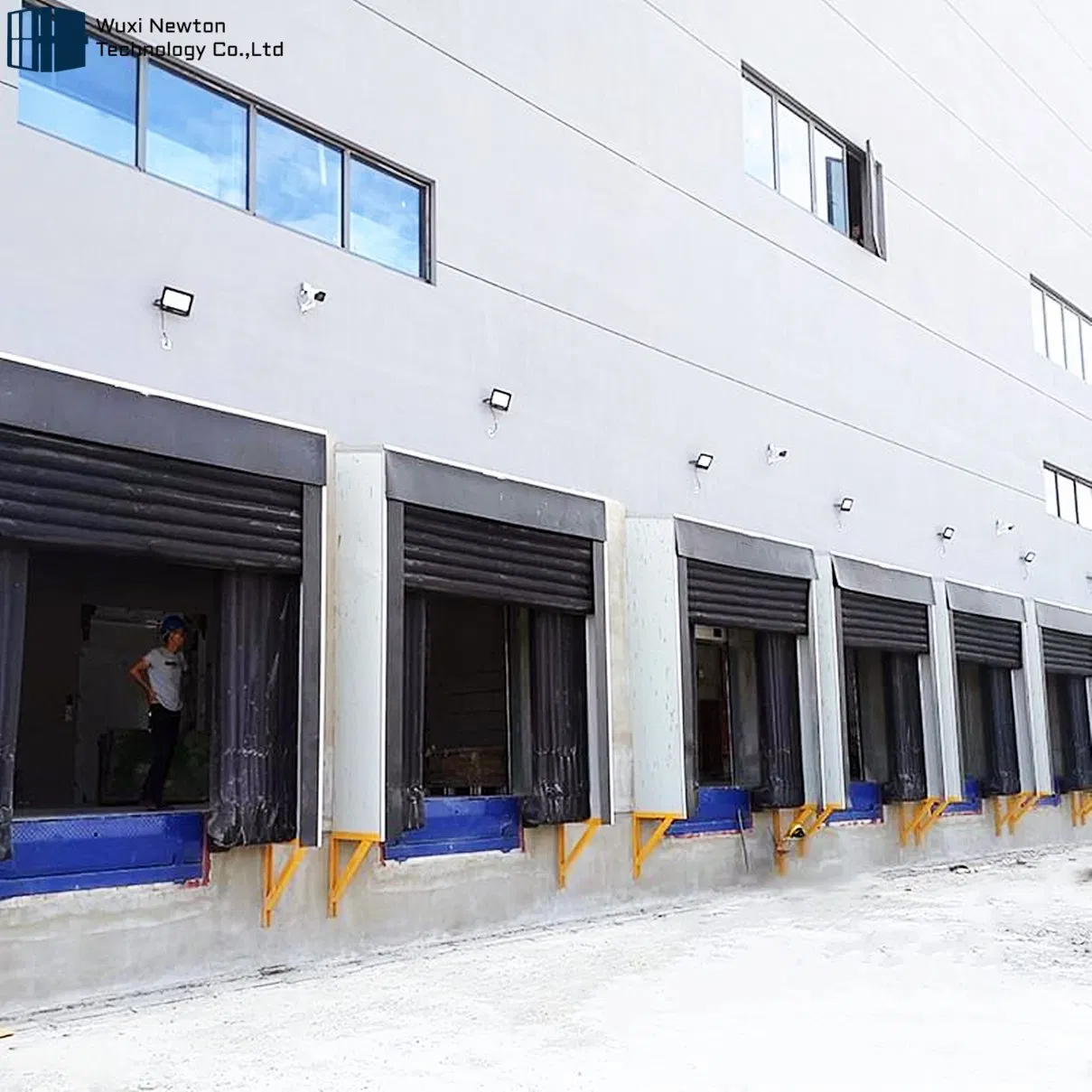 Superior Materials Waterproof Dust Proof Inflatable Dock Seal for Factory Loading Bays