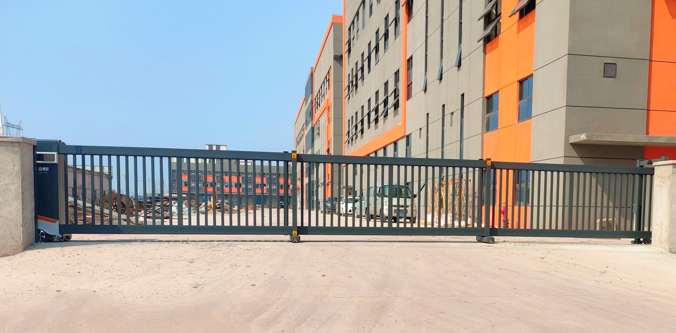 Versatile Automatic Aluminium Sliding Telescopic Gate for Factories and Gardens