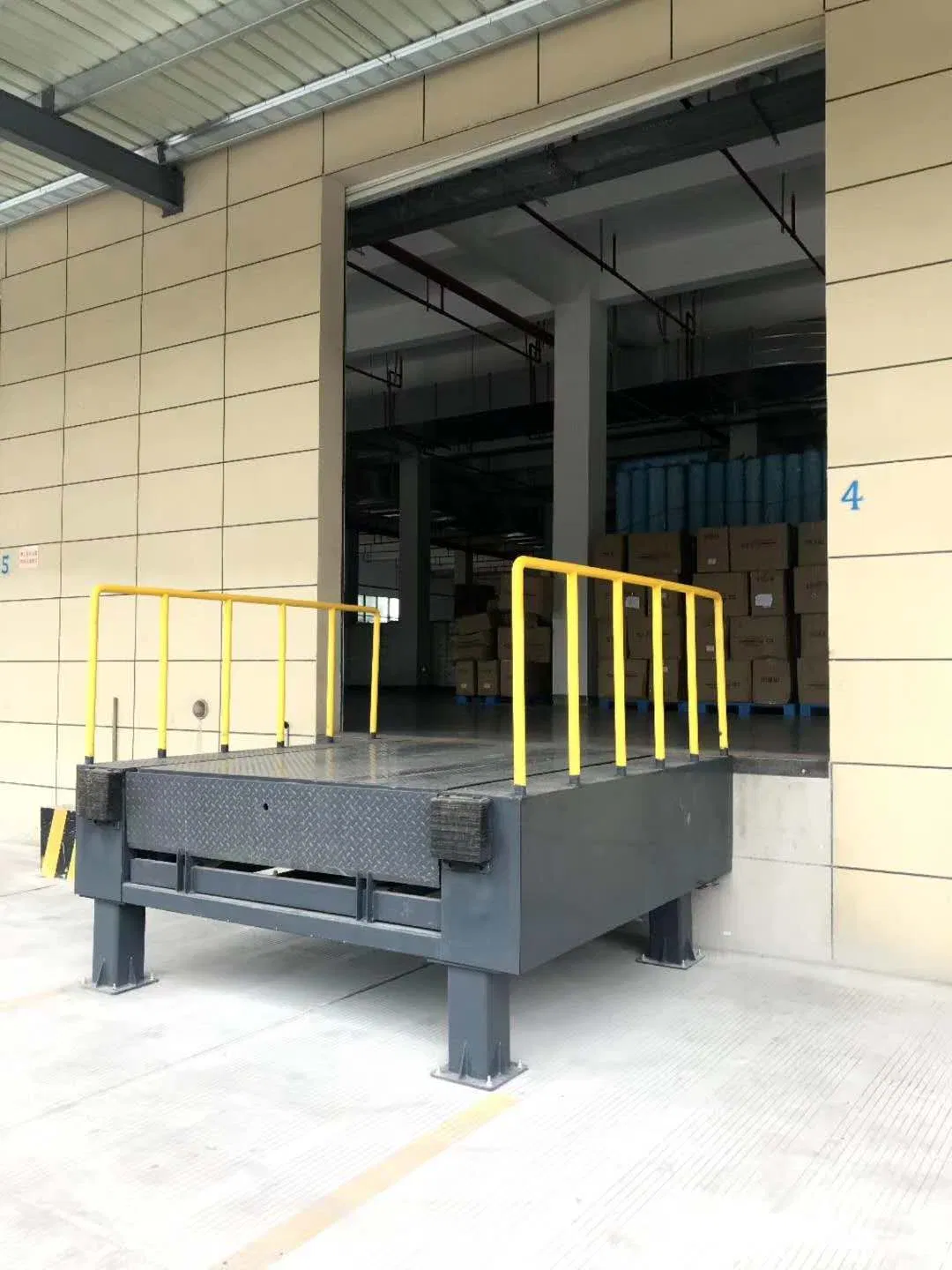 Telescopic-Lip Swinging Lip Vehicle Lift Equipment Car Lift Dock Leveler Garage Equipment Loading and Unloading Device
