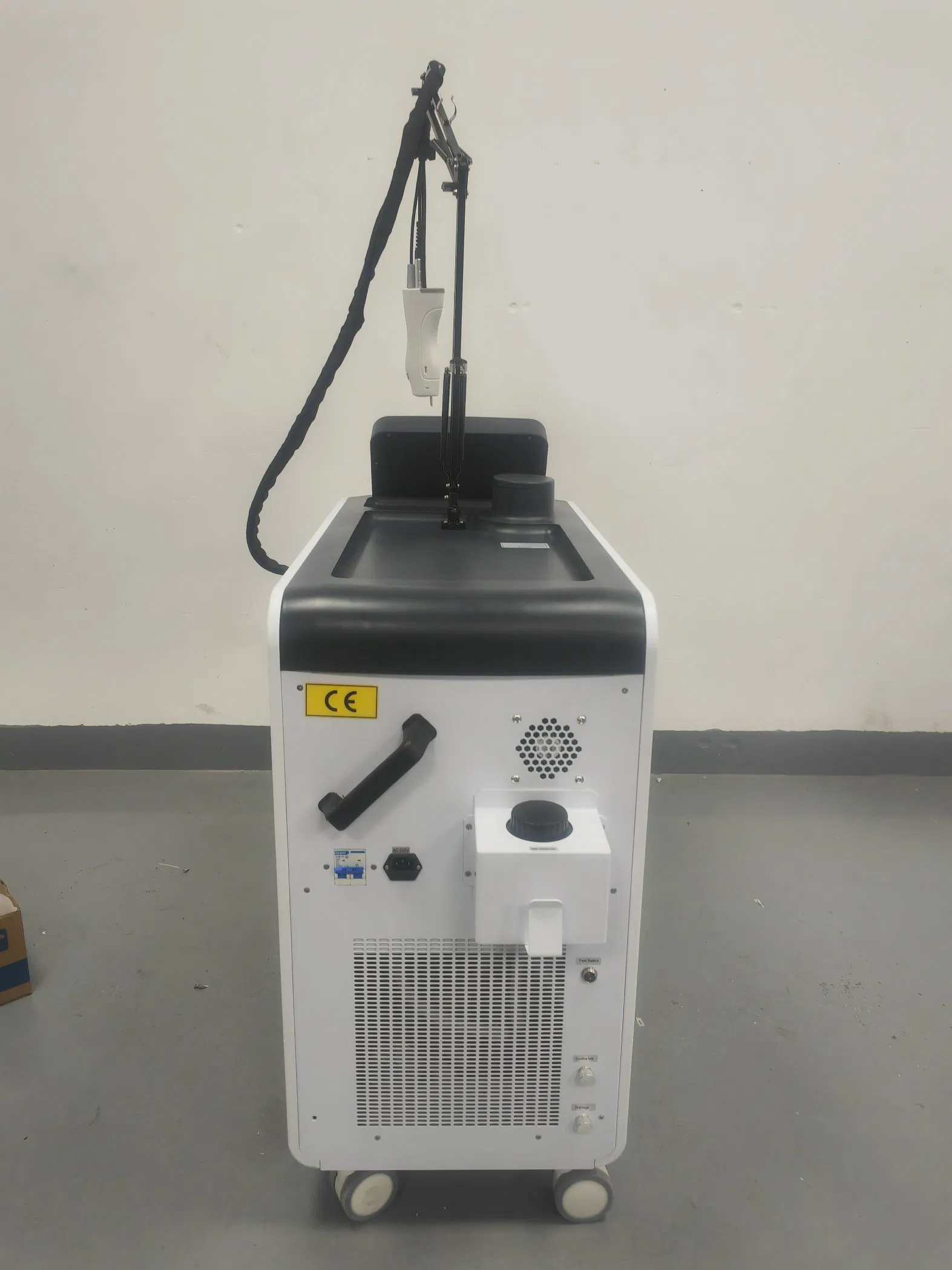 Professional Long Pulse ND YAG 755nm 1064nm Alexandrite Hair Removal Medical Laser Price
