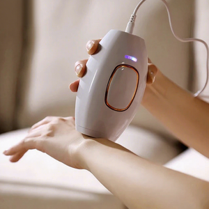Best-selling portable laser hair removal beauty device suitable for both men and women Low-price clearance hair removal device