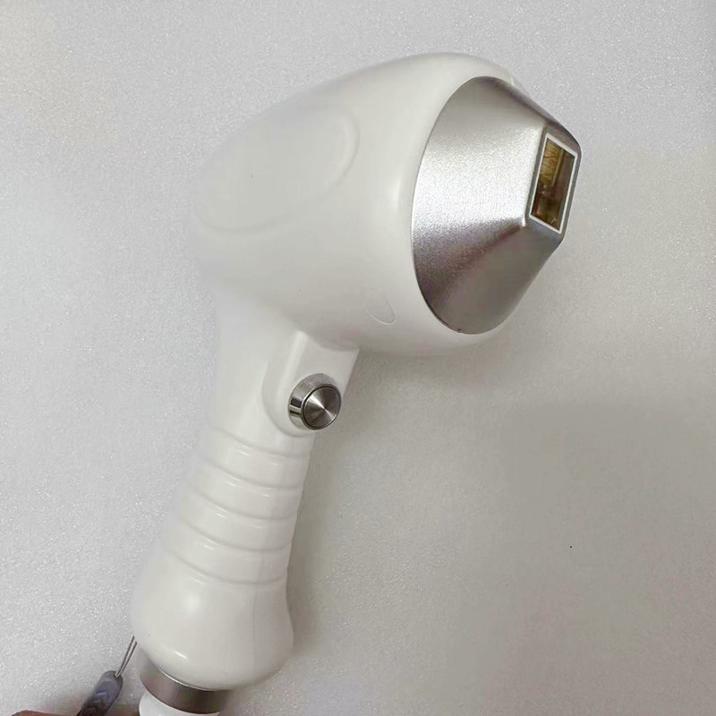 ZS Wholesale Price 755+808+1064 Tri Wavelength Ice Platinum Hair Removal Machine on Armpits Back Legs Arms Face Bikini Line