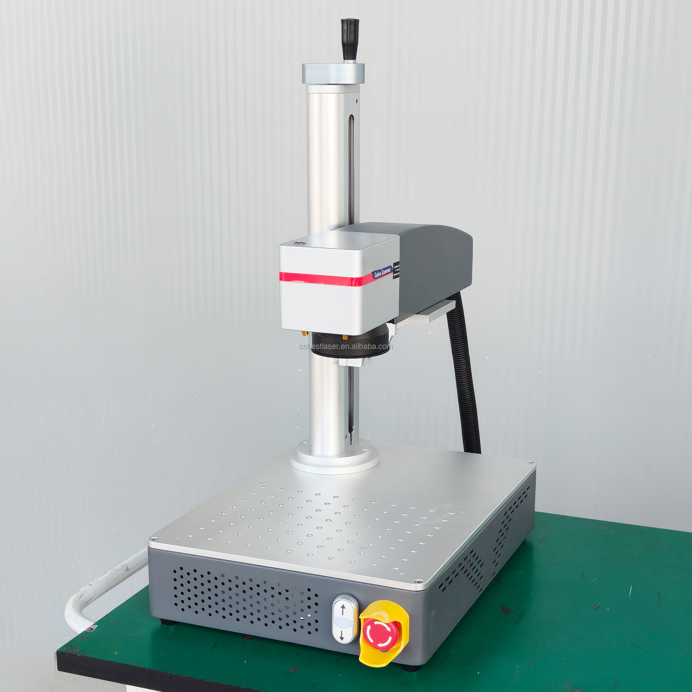 30W 50W 100W High Speed Fiber Laser Marking Machine for Stainless Steel Aluminum Marking