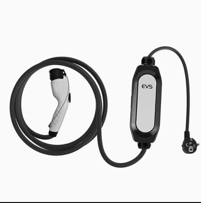 Hot Sales AC Plug Customizable 3.5kw/7kw/11kw/22kw Portable EV Charger Car Battery Electric Vehicle Charging Station