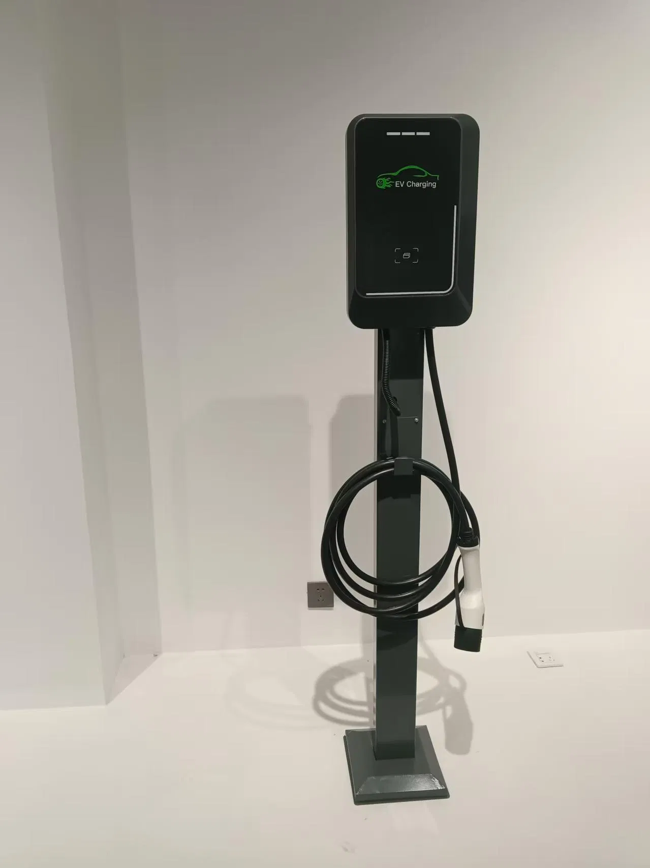 Public Use Portable 7kw AC EV Charge CCS Gbt Connector Mobile Electric Car Charger Station