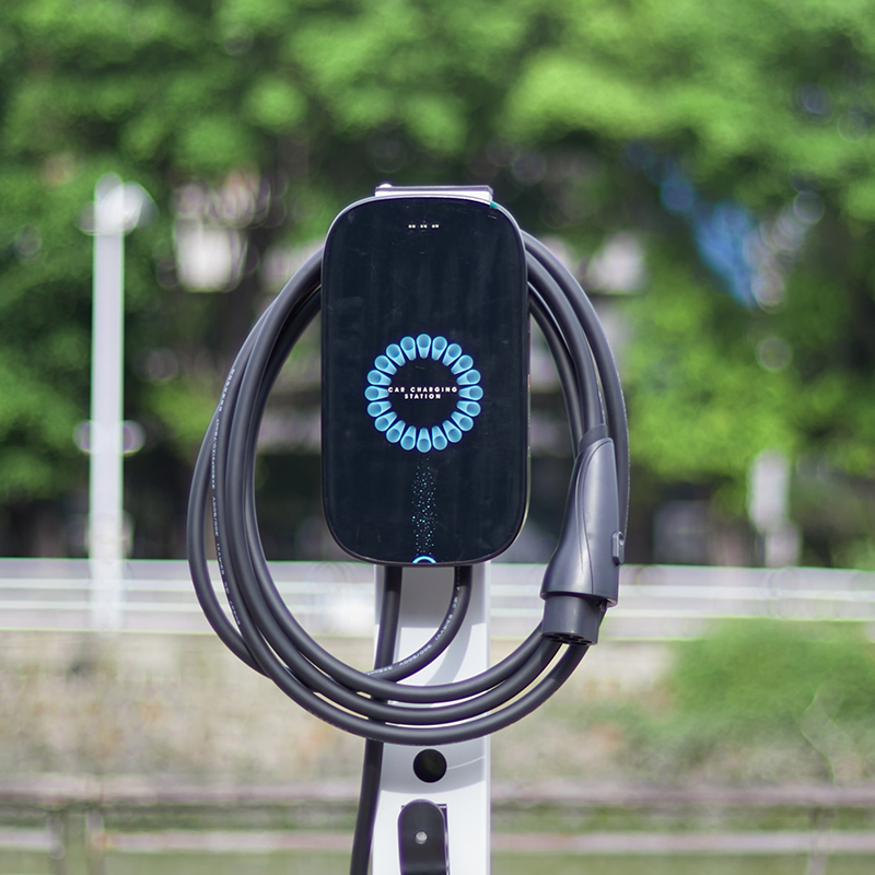 Is This EV Charger AC with 11kw Output Suitable for Commercial EV Fleets?