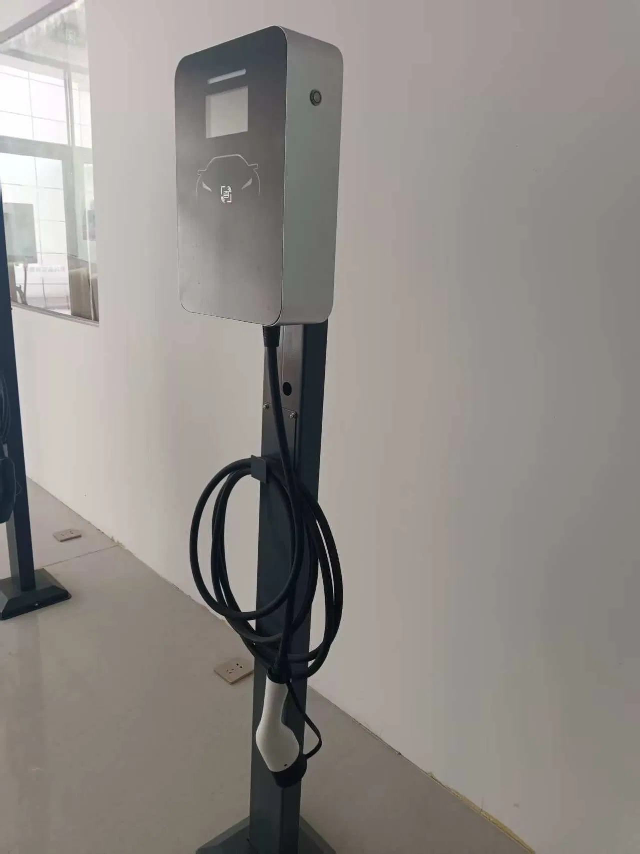 Public Use Portable 7kw AC EV Charge CCS Gbt Connector Mobile Electric Car Charger Station
