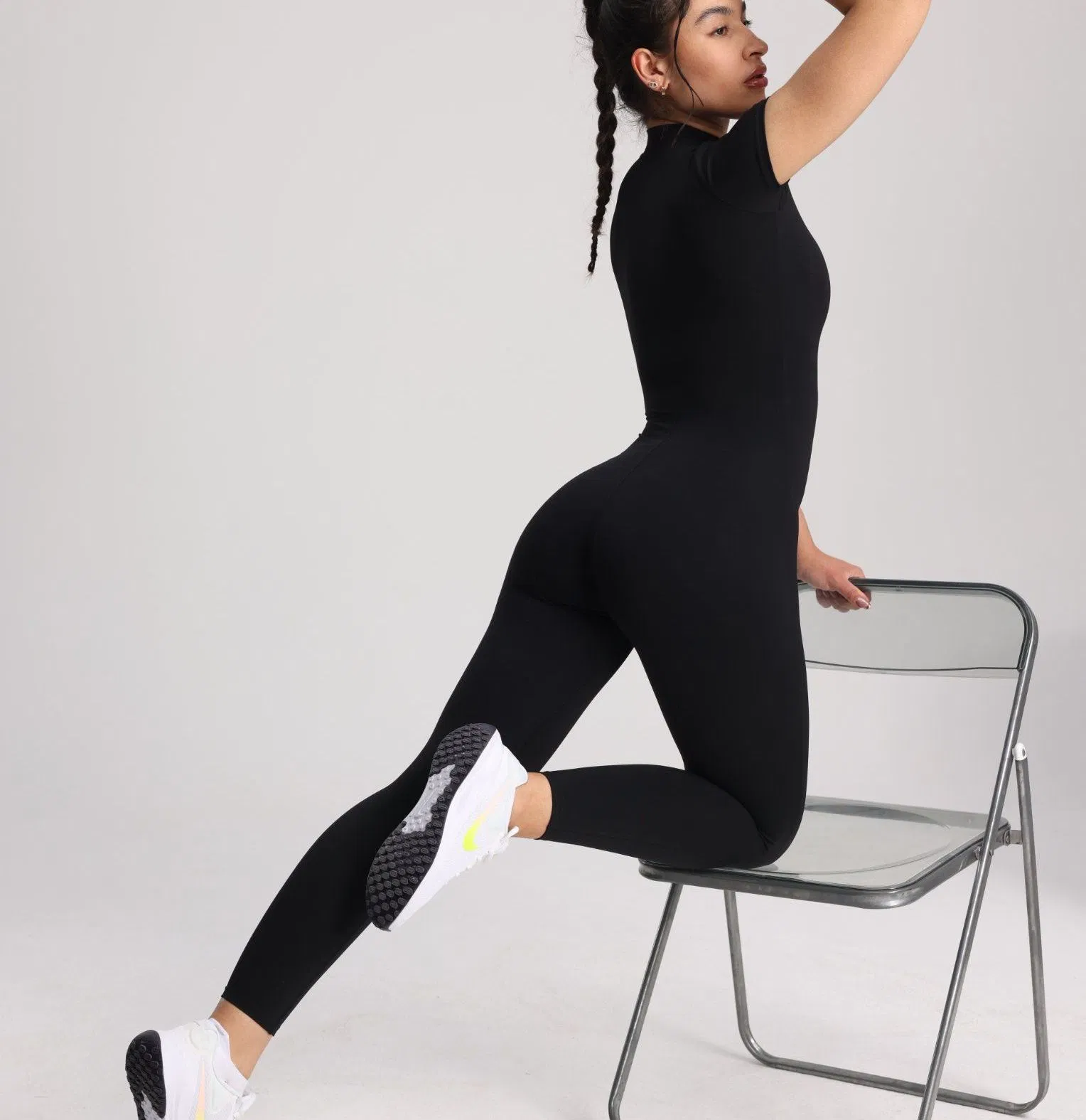 Cozy and Breathable Women's Activewear for Yoga