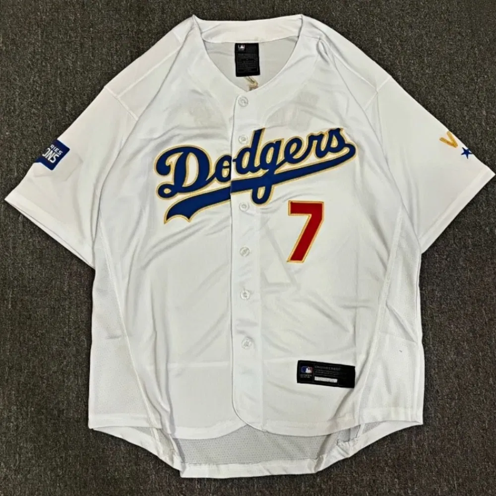Fashionable V Neck Short Sleeve Athletic Top Training Baseball Wear