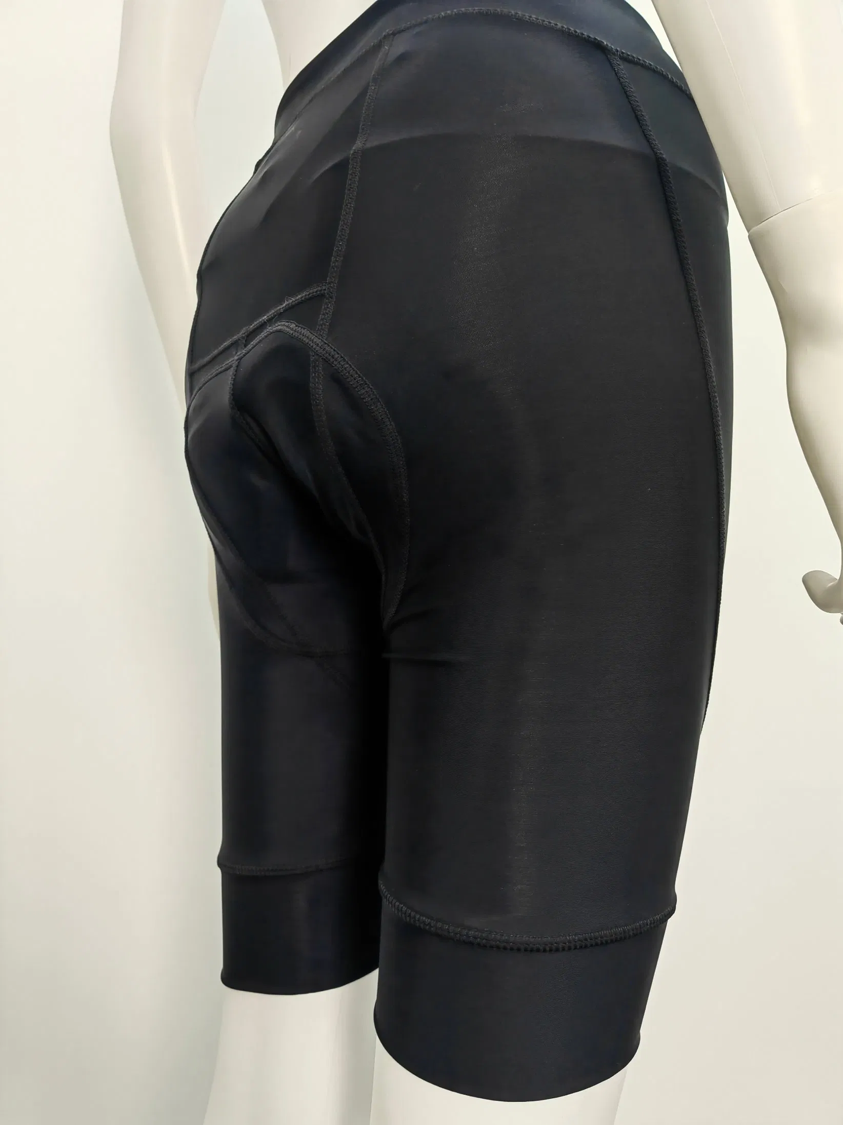 Men's Sports Wear Tight Ergonomic Cutting Comfortable Elastic Cycling Bicycle Road Bike Shorts with Chamois