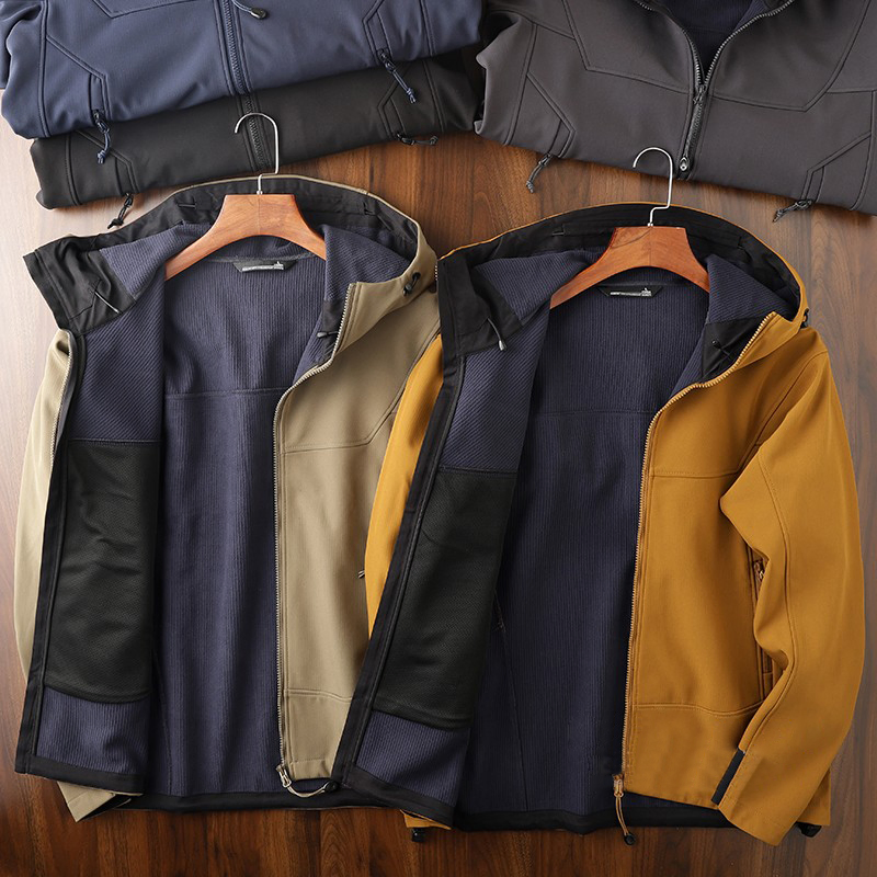 Wholesale 100% Polyester Lightweight Sportswear Waterproof Jacket Outdoor Soft Shell Sports Jacket Unisex Windbreaker Jackets