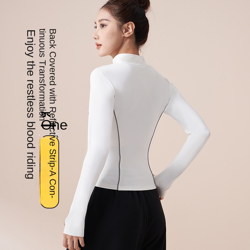 Flexible Yoga Apparel Reflective Jacket for Nighttime Running Activities