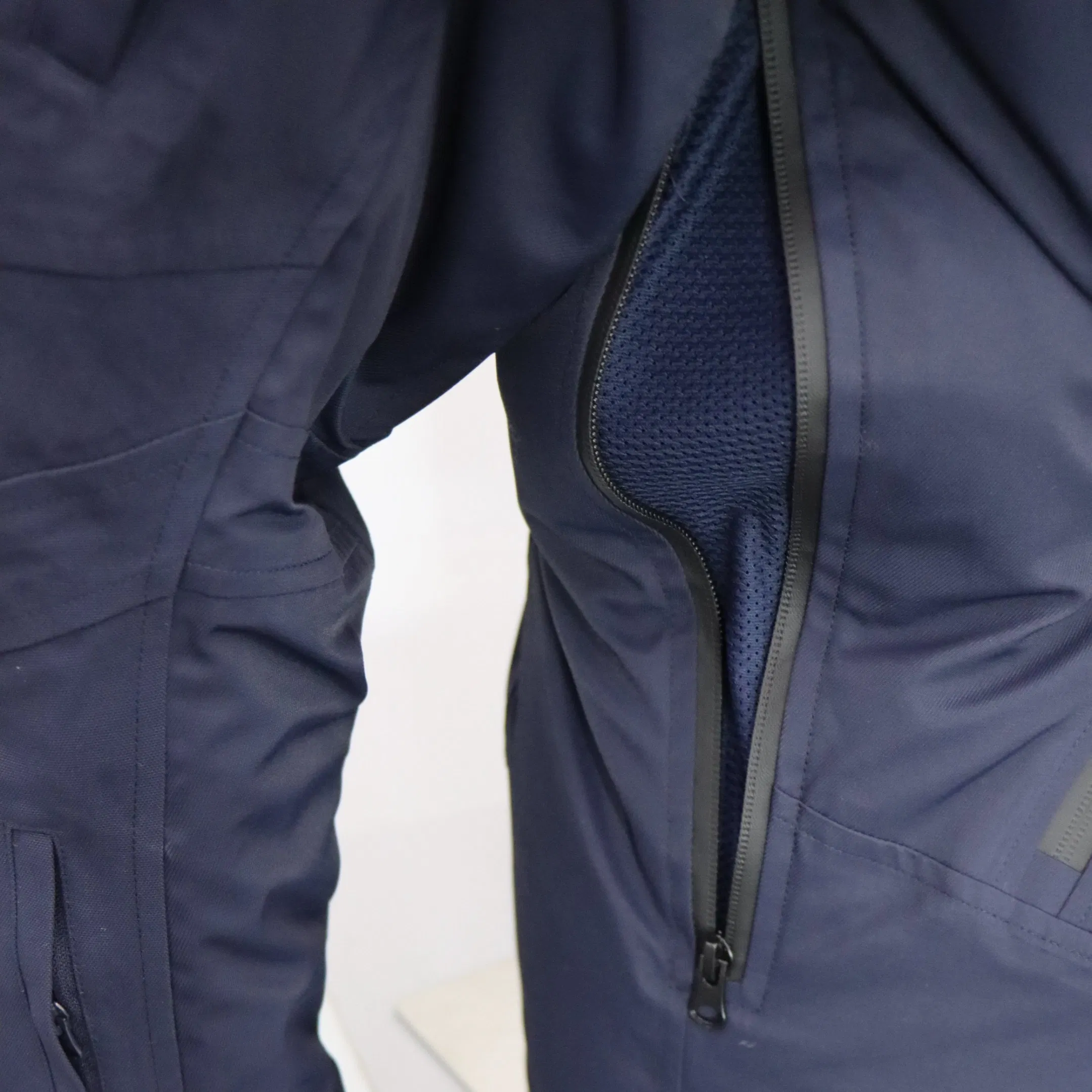 Ultra Safe Vanda Tactical Style Outdoor Combat Windproof Breathable Softshell Jacket for Professional Training Sports Activities Durable Protective Clothing