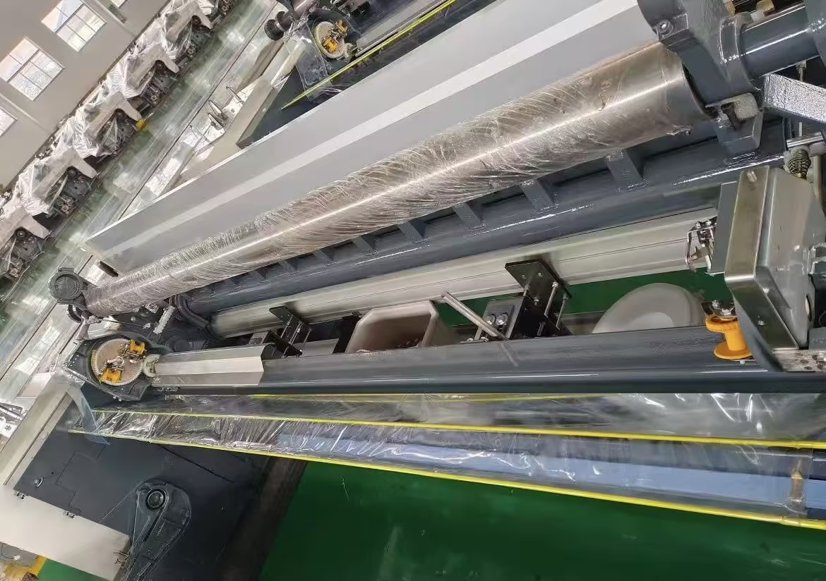 Yunchun Industrial Water Jet Loom 350cm for Geotextile Fabric Weaving ISO
