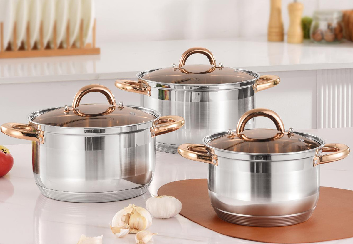 Rose gold handle stainless steel pot detail