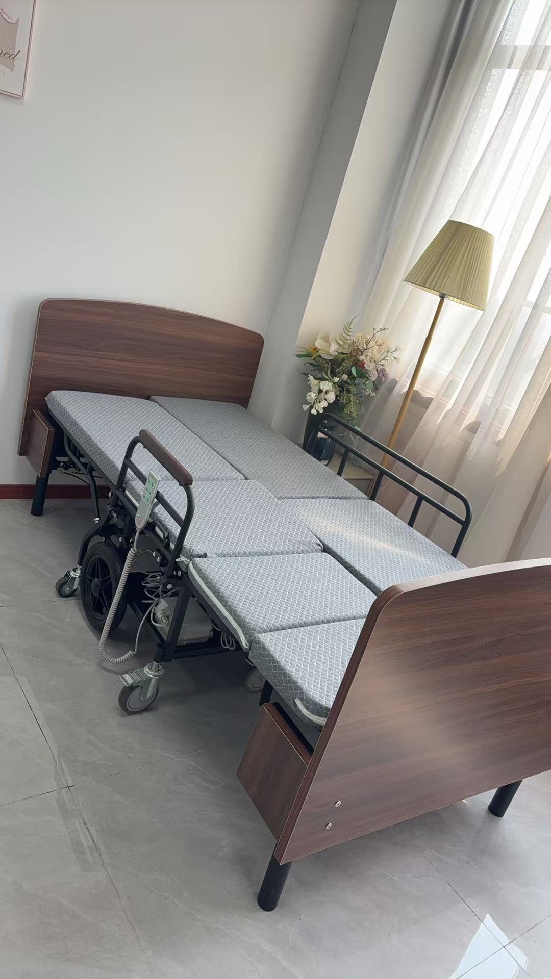 Hochey FH07 Electric Wheelchair Bed With German Okin Motor 24V Battery Adjustable Backrest &amp; Legs