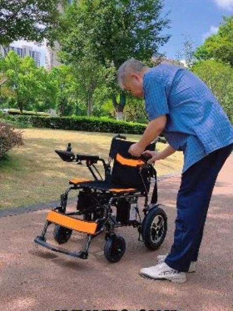 Intelligent Lithium Battery Foldable Electric Remote Controlled Automatic Folding Wheelchair Metal Frame Waterproof Lightweight
