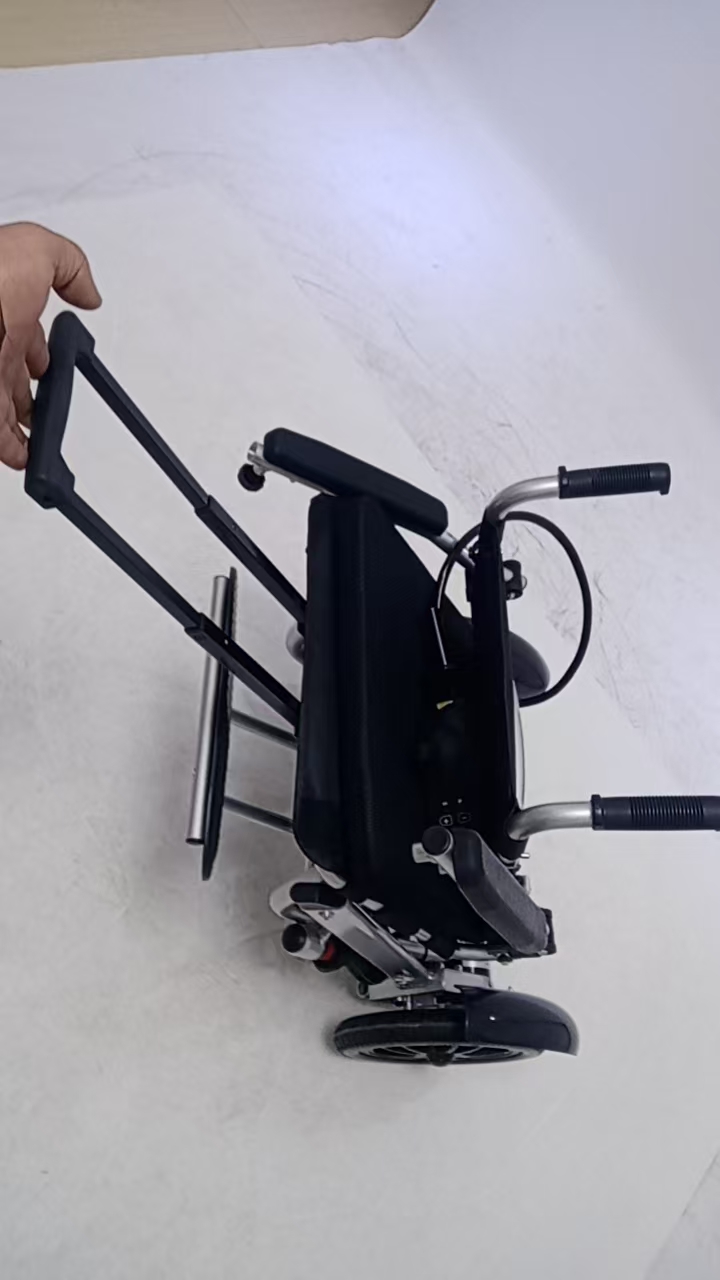 Travel-Friendly 15kg Lightweight Electric Wheelchair with 24V Battery