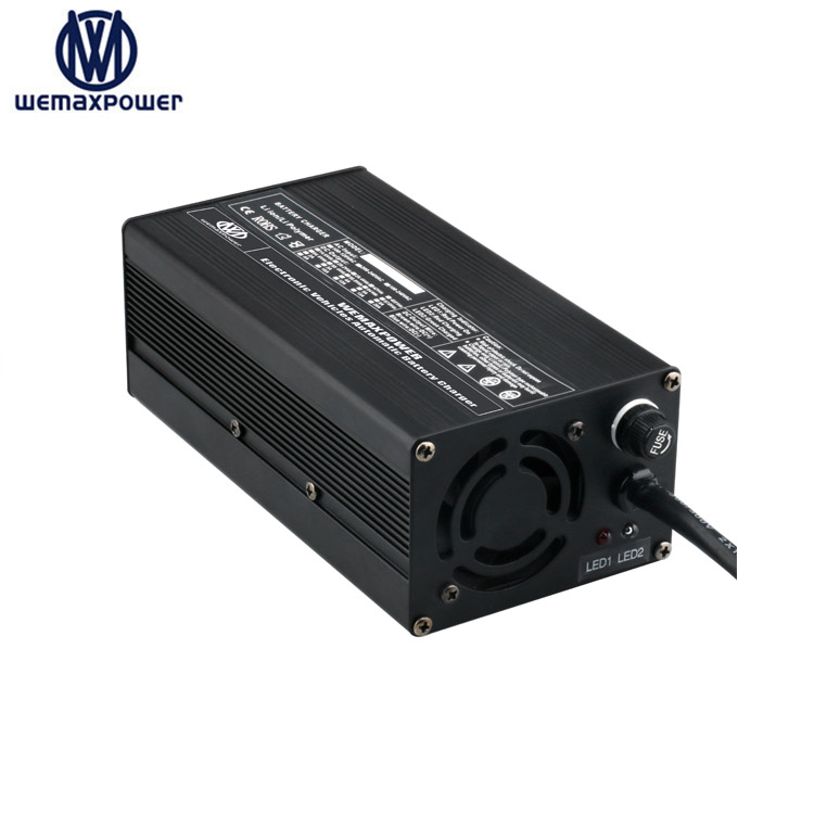 Multi protection Lead Acid / Life-po4 / Gel / Li-ion 12v 14.6v 14.7V 16.8V 20A Electric Car E-bike Vehicle  Battery Charger