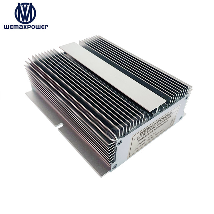 Waterproof Portable Automatic 12.5-16V 43.8V 10A DC-DC On-Board Alternator Battery Charger 438W for 36V Trolling Motor Battery