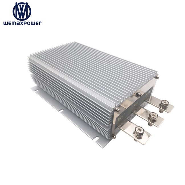 Good Heat Dissipation 12VDC to 24VDC 40A Single Phase DC-DC Boost Converter for Automotive Home & Motor Use 96% Efficiency
