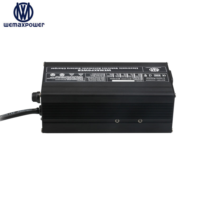 Multi protection Lead Acid / Life-po4 / Gel / Li-ion 12v 14.6v 14.7V 16.8V 20A Electric Car E-bike Vehicle  Battery Charger