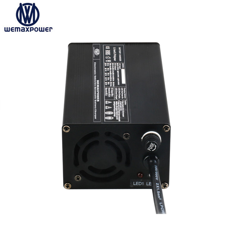 Multi protection Lead Acid / Life-po4 / Gel / Li-ion 12v 14.6v 14.7V 16.8V 20A Electric Car E-bike Vehicle  Battery Charger