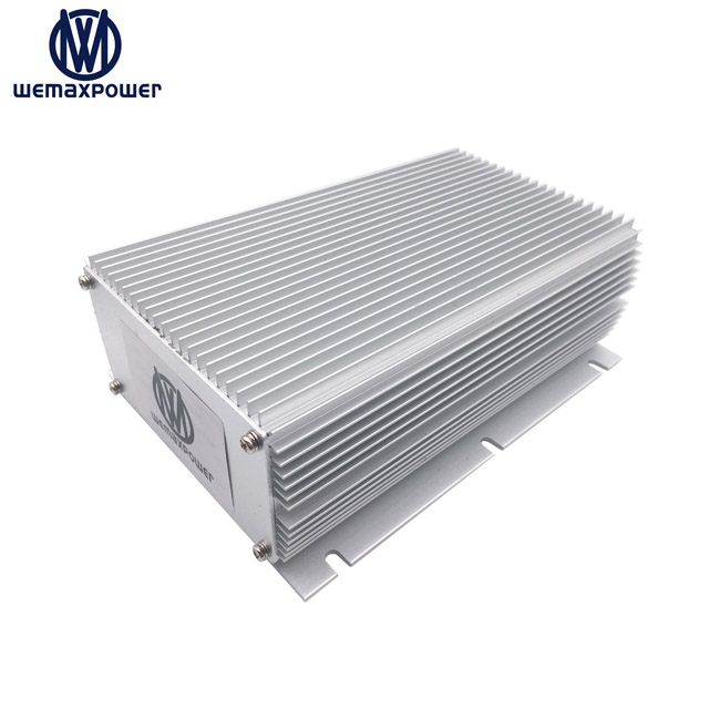Good Heat Dissipation 12VDC to 24VDC 40A Single Phase DC-DC Boost Converter for Automotive Home & Motor Use 96% Efficiency