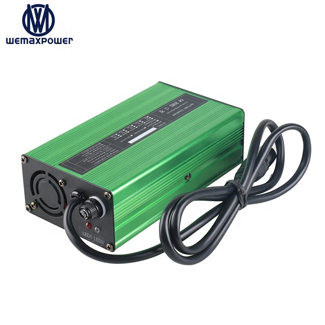 Colorful Design 30ah 40ah 50ah 60ah Lead Acid Lithium Ion LiFePO4 Car Lawn Mower Floor Scrubber 12v 10a Battery Charger