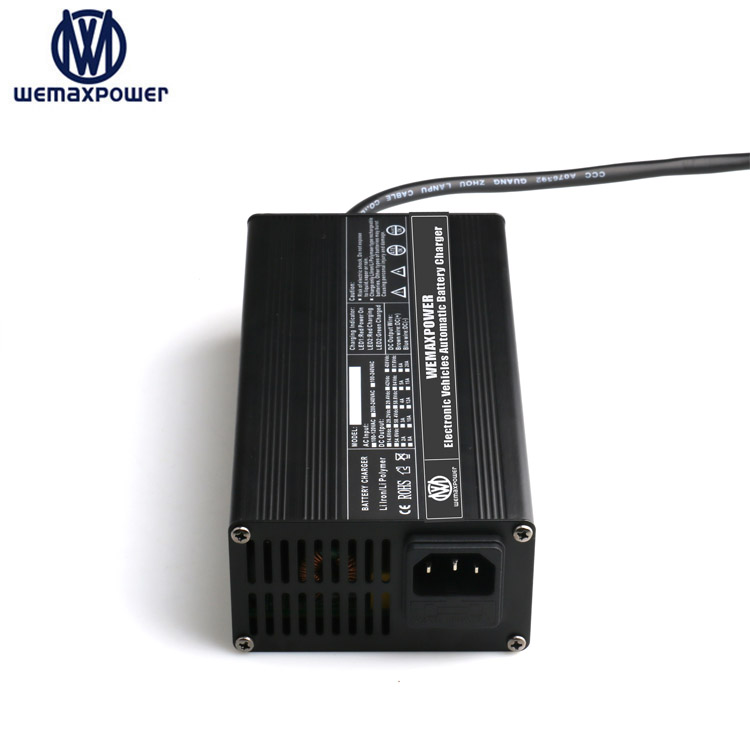 Wemaxpower Aluminum Alloy case Fully Automatic Intelligent Electric Car / E-bike LIFE-PO4 Battery Charger 12V 14.6V 15A