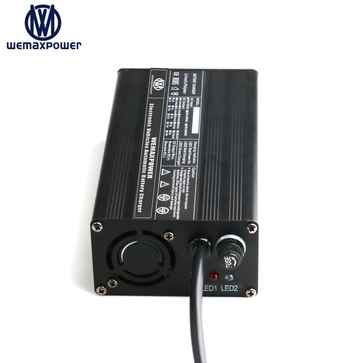 Wemaxpower Aluminum Alloy case Fully Automatic Intelligent Electric Car / E-bike LIFE-PO4 Battery Charger 12V 14.6V 15A