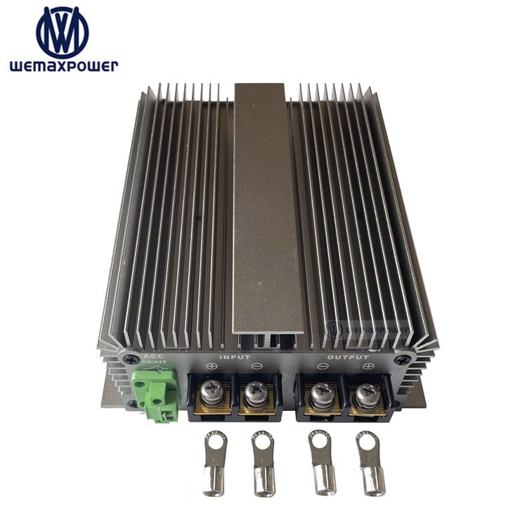 Top-ranking Vehicle Waterproof IP68 Marine12v to 12v High Amp 30A Dc to Dc Battery Charger on Board for Lithium Lifepo4