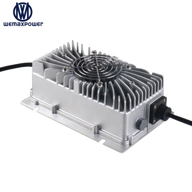 Waterproof High Efficiency Used for Ship Boat 12vdc 15a Intelligent Battery Charger 12v