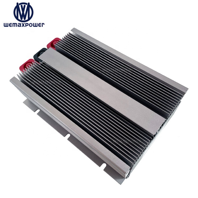 High Efficiency Input 12vdc Batteries Output 14.6vdc 100a Chargers 12v to 14.6V 100amp Dc Dc Battery Charger for RVs Campervan