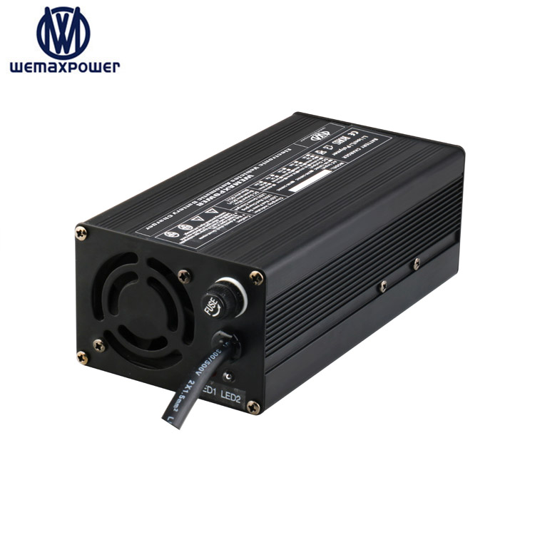 Multi protection Lead Acid / Life-po4 / Gel / Li-ion 12v 14.6v 14.7V 16.8V 20A Electric Car E-bike Vehicle  Battery Charger