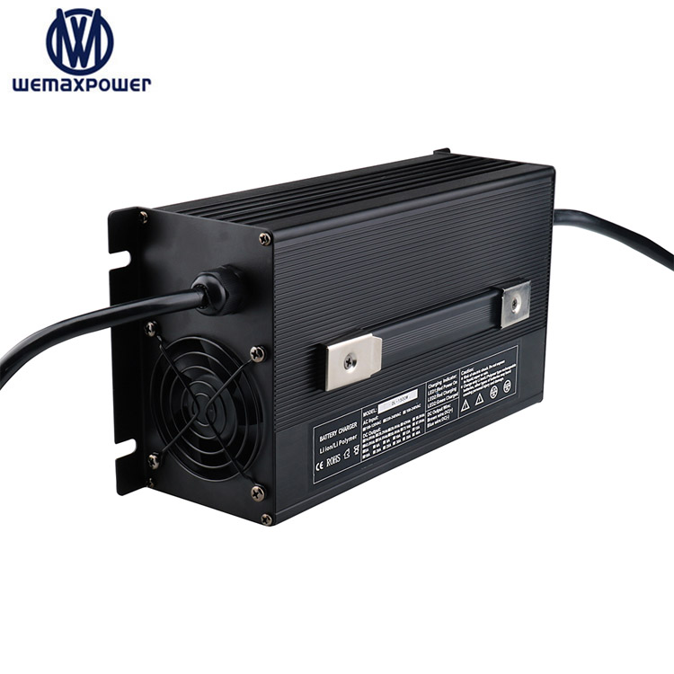 Electric Boat /cars / Forklift /cleaning Machine/ 4-wheels Vehicles 100-240VAC to 12V (14.6V ) 50A Automatic Battery Charger