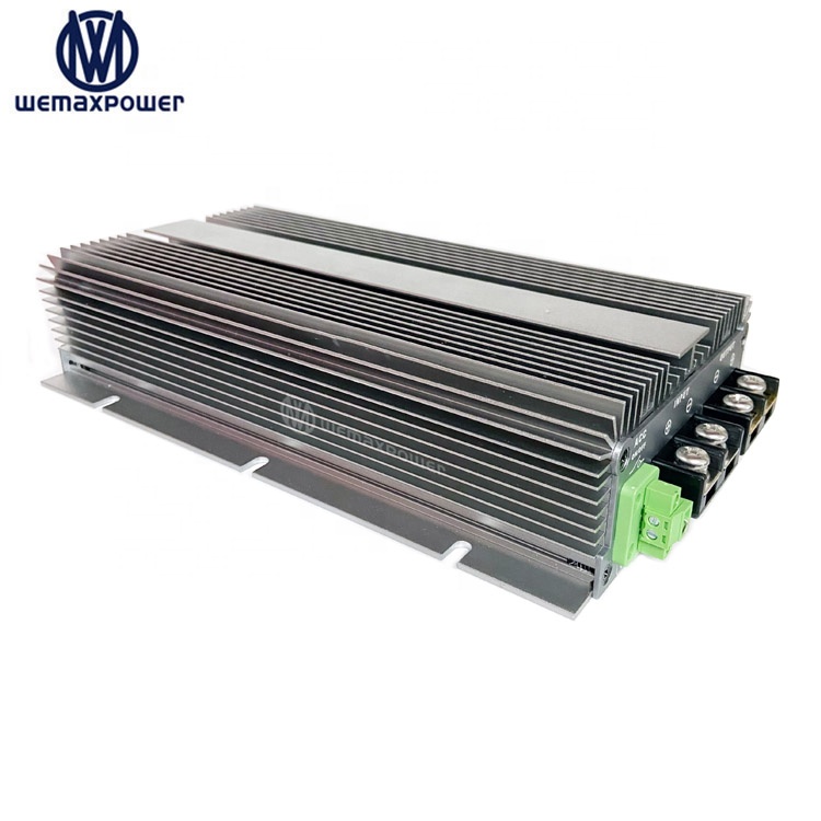 Manufacturer WEMAXPOWER Waterproof 12v/24v to Lifepo4 29.2v 15A Dc to Dc Battery Charger Lithium 24v