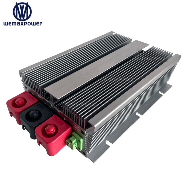 High Efficiency Input 12vdc Batteries Output 14.6vdc 100a Chargers 12v to 14.6V 100amp Dc Dc Battery Charger for RVs Campervan