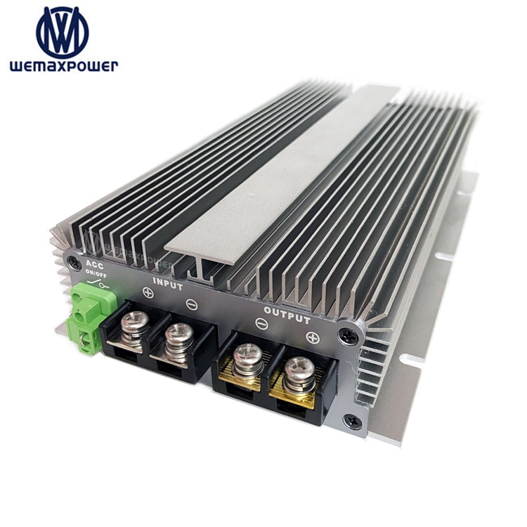 RV Exclusive Starter Battery Bank 12V to Auxiliary Battery 14.5V 14.6V 50A DC to DC Lithium Lead Acid Battery Charger