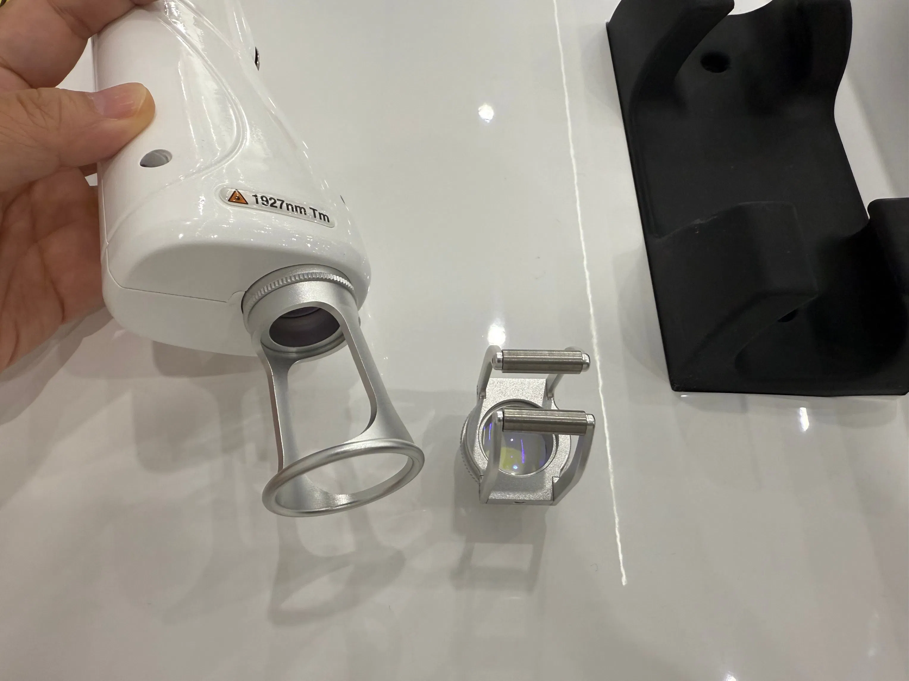 Fractional Laser Machine 1550nm 1927nm 25W for Skin Rejuvenation and Acne Scar Treatment