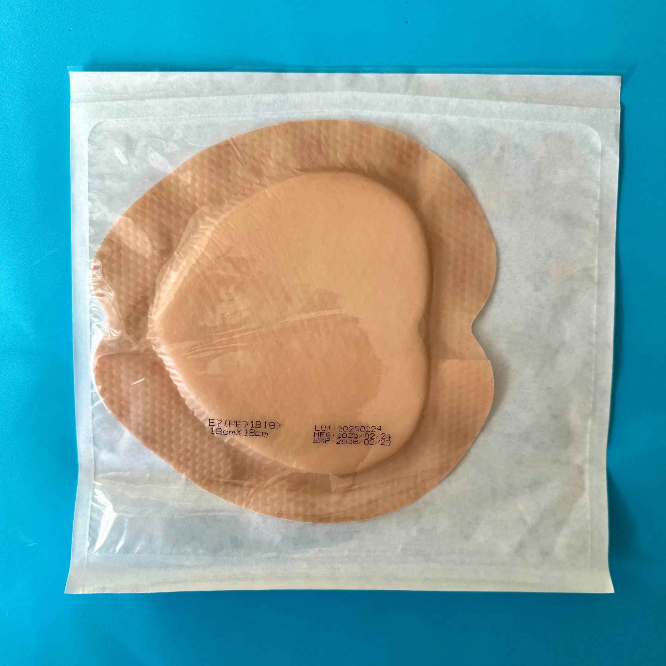 OEM 18X18cm Waterproof Breathable Adhesive Sacrum Silicone Foam Dressing with Border