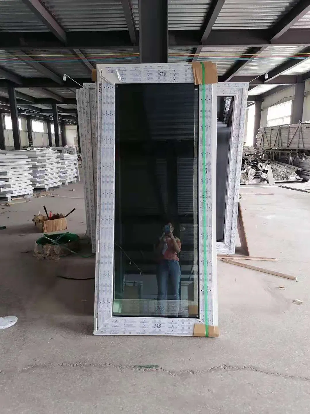 UP
            </div>
        </section>

        <!-- Specifications -->



        <!-- Related Products -->
        <section class=