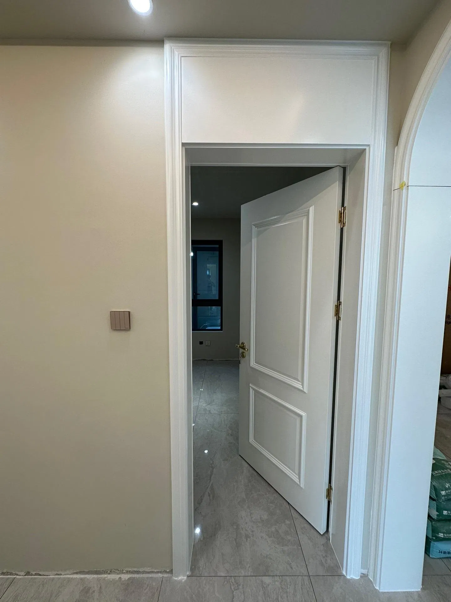 White Primed Shaker Style Interior Door MDF Molded Wooden Door Modern Doors