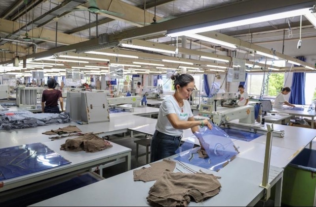 Lifted Clothe premium outdoor performance apparel — down jackets and winter wear collection