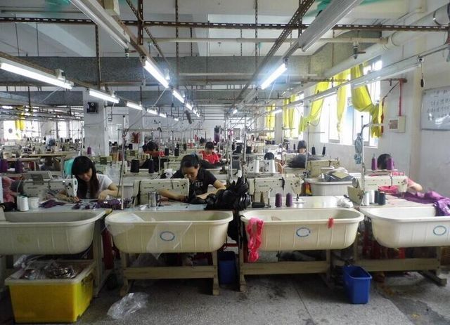 Lifted Clothe OEM custom apparel manufacturing — detailed craftsmanship and quality stitching